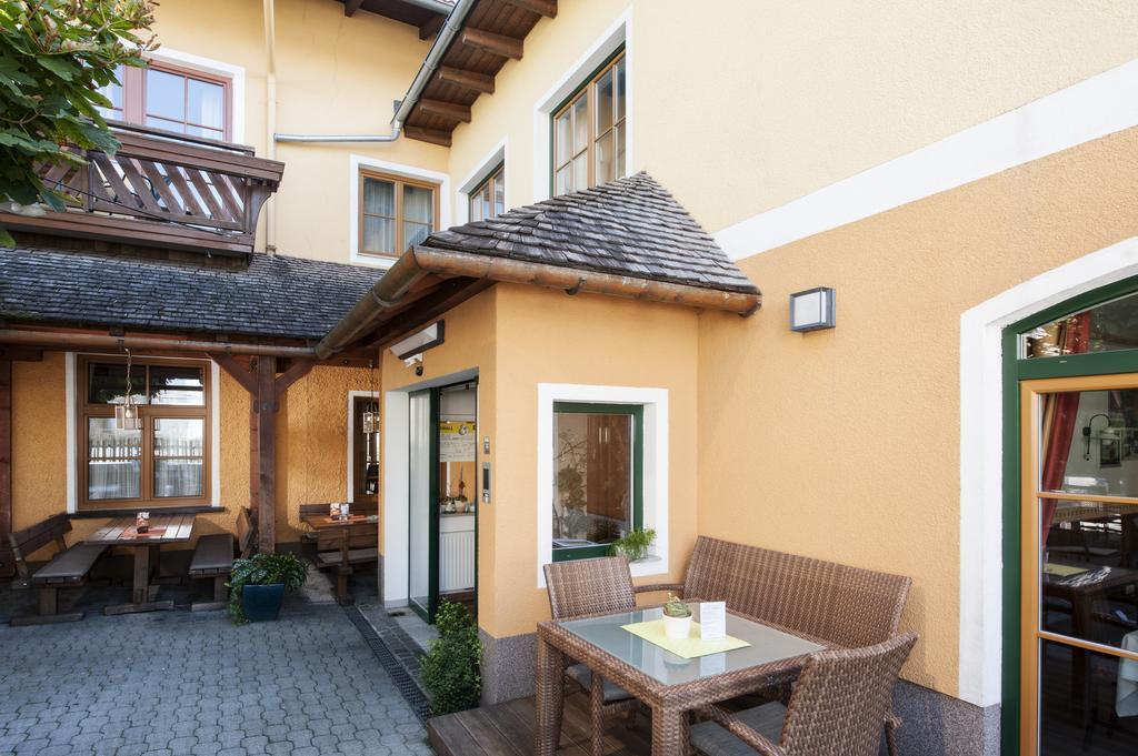 Hotel-Gasthof Beim Boeckhiasl Neukirchen an der Vockla Exterior photo